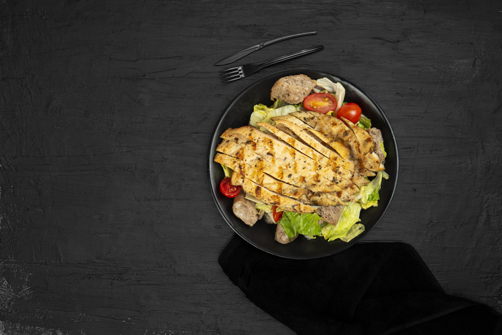 Chicken Caesar Salad (260 Cal | P:31G)