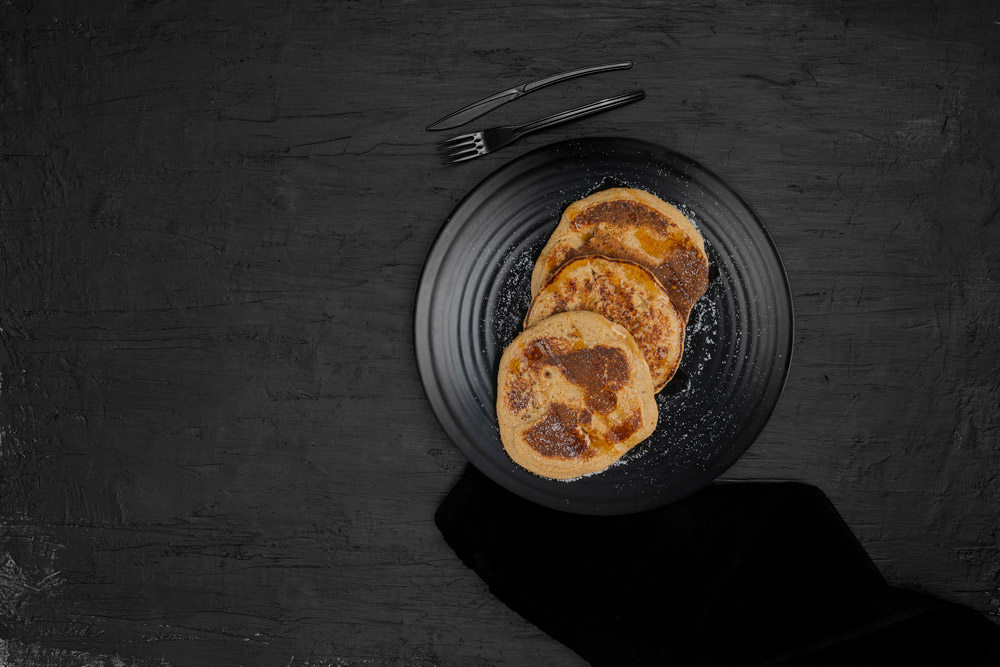 Banana Oatmeal Pancake (311 Cal | P:15G)