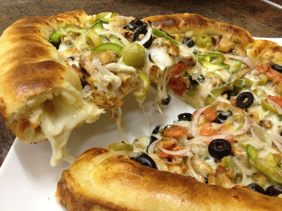 Side Stuffed Chicken Pizza